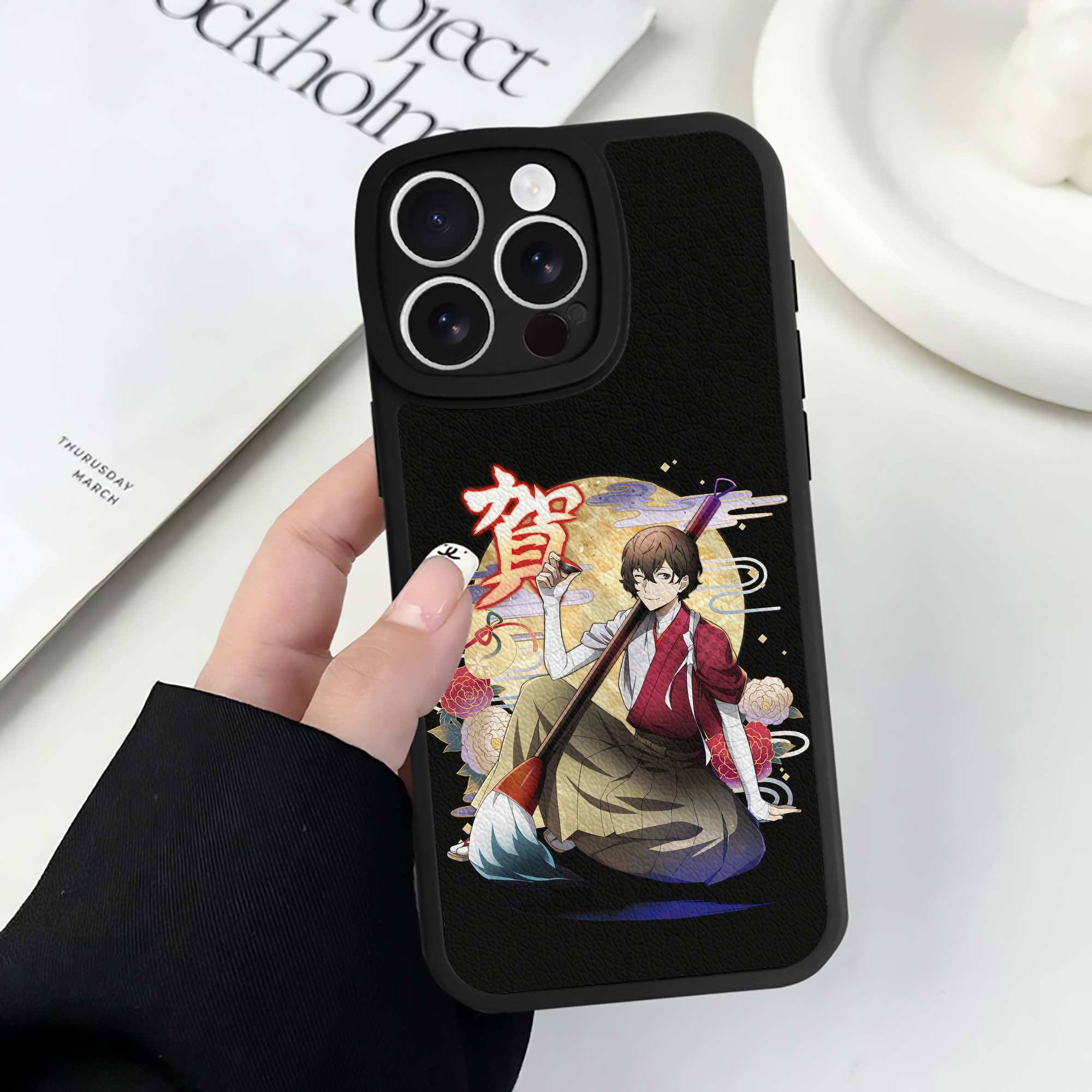 （画像用） 文豪ストレイドッグス Bungo Stray Dogs 【iPhone 16シリーズ対応】シリコンスマホケース（レザー調） 材質：シリコン